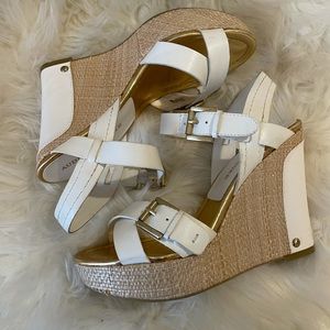 Audrey Brooke White Wedge